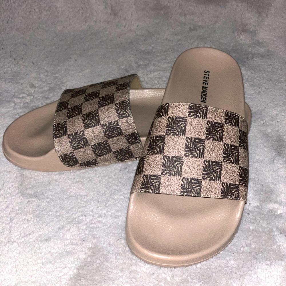 Tan Steve Madden slides